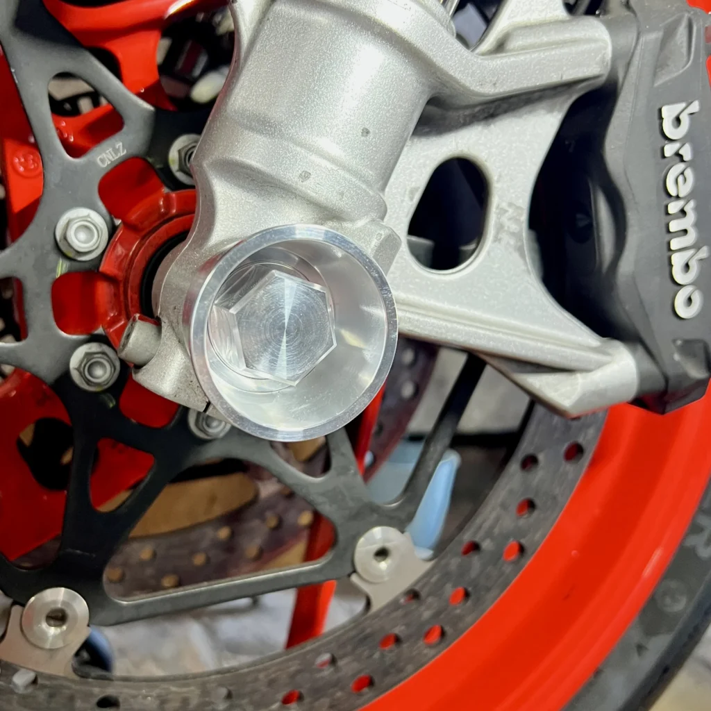 Product image 3 for Aprilia RS660 Vorderrad Steckachsen Adapter / Achsprotektor